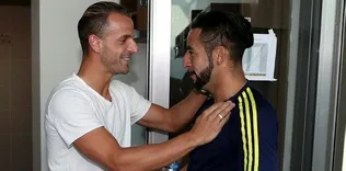 Soldado teknik ekip ve futbolcularla tanıştı