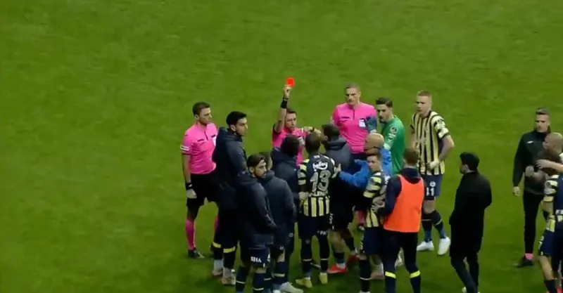 Adana Demirspor - Fenerbahçe maçı sonrası Jorge Jesus kırmızı kart gördü! - 4