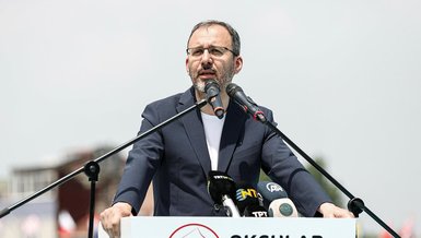 Bakan Mehmet Muharrem Kasapoğlu Beşiktaş Başkanı Ahmet Nur Çebi'yi tebrik etti