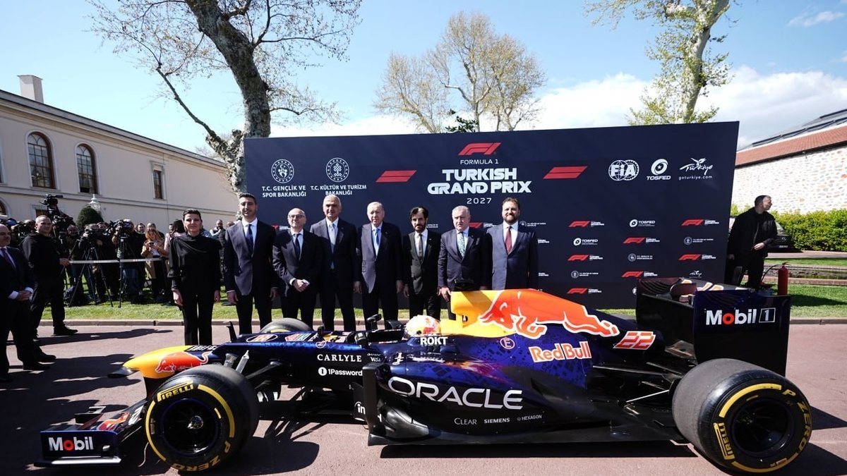 Formula 1 Türkiye'ye geri dönüyor! Başkan Erdoğan müjdeyi verdi