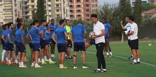 Akhisar G.Saray’ı ezberledi