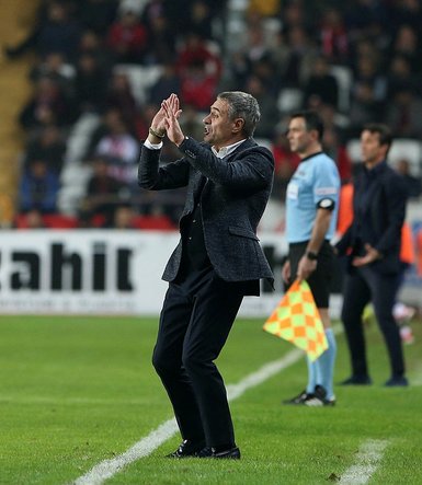 Beşiktaş Yanal’a ters geliyor