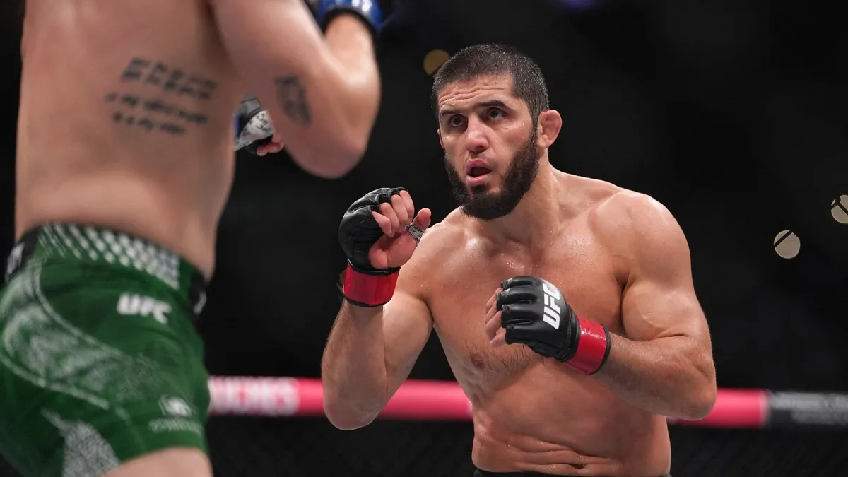 Makhachev, Garry'yi geçti! Kemerini korudu