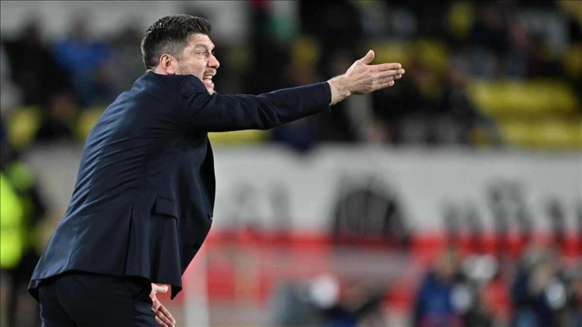 Monaco diplomasız teknik direktörü için her maç 25 bin Euro ödüyor!