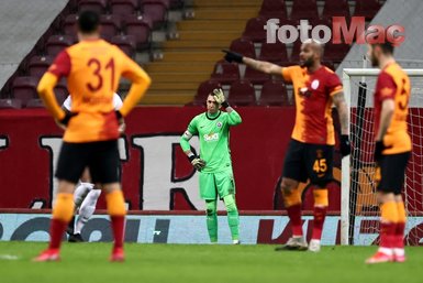 Son dakika spor haberi: Galatasaray’da mağlubiyet sonrası ortalık karıştı! Fatih Terim’den 5 kritik karar...