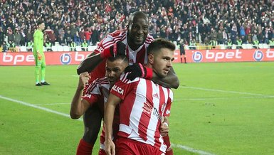 Sivasspor zirveyi sevdi