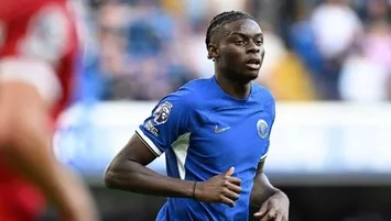 Lesley geliyor