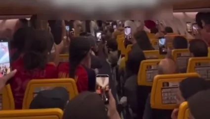 İspanyol yolcuların uçakta Dünya Kupası sevinci!