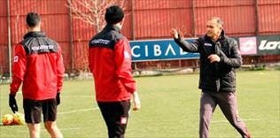 Veyis Kanber yönetti