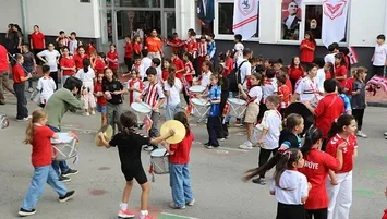 35 bin öğrenciye kırtasiye jesti