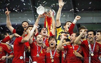 Son Avrupa şampiyonu İspanya