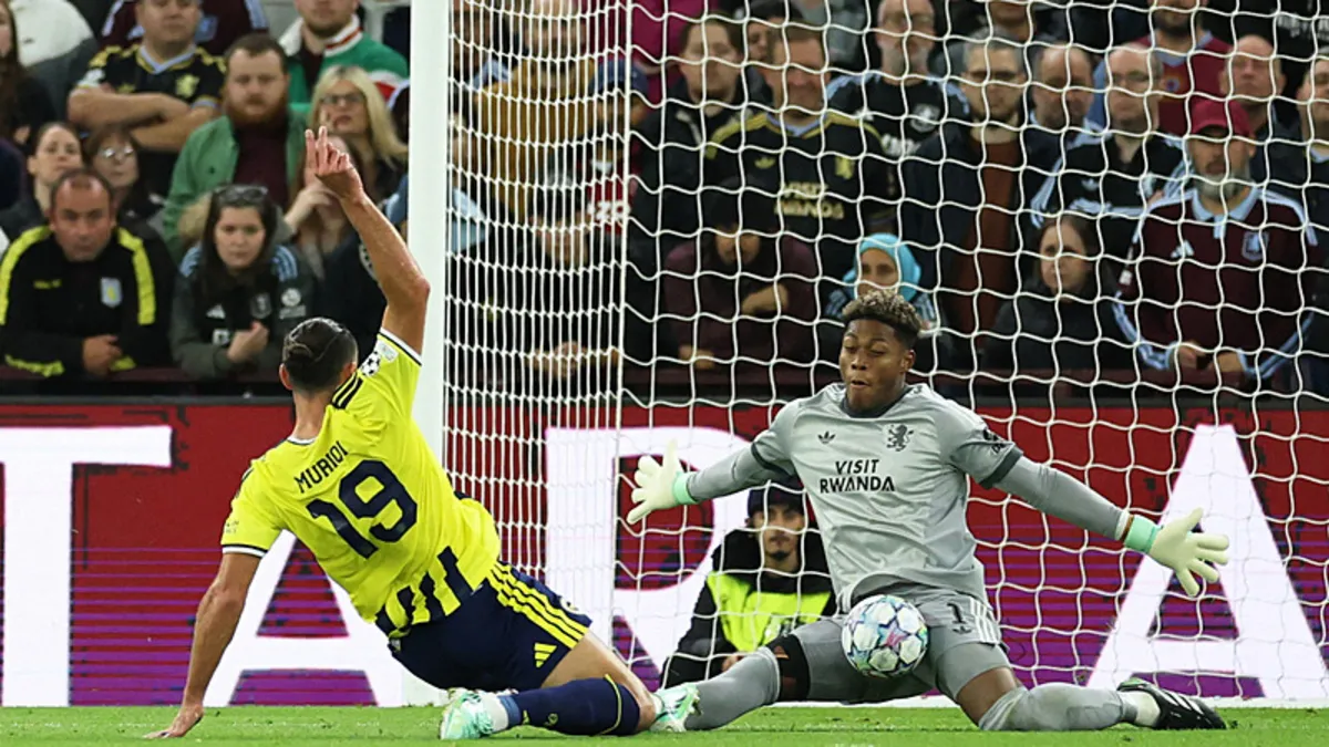 Fenerbahçe'de Muriqi, Aston Villa karşısında gol fırsatını kaçırdı