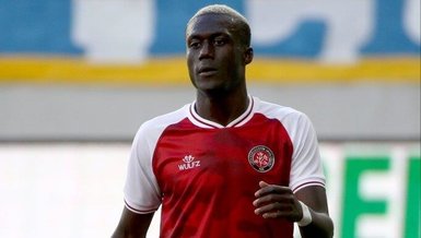 Son dakika spor haberi: Beşiktaş ve Fenerbahçe'nin transfer listesindeki Alassane Ndao Al-Ahli'ye transfer oldu!