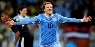 Forlan, Hong Kong takımı Kitchee ile anlaştı
