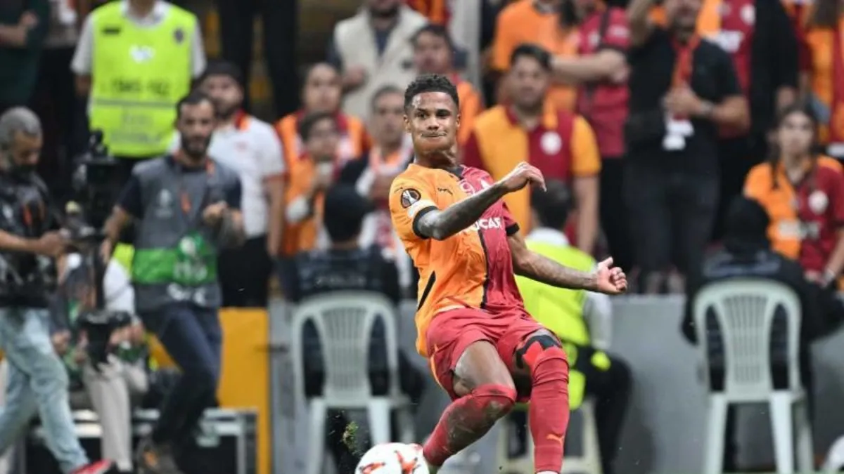 Ismail Jakobs'tan flaş transfer açıklaması! "Gelecek sezon Galatasaray'da..."