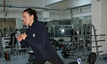 Milli boksör Buse Naz hazırlıklara başladı
