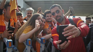 Galatasaray kafilesi İzmir'e geldi! Arda Turan büyük ilgi gördü