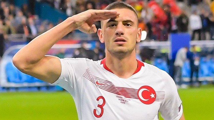 merih-demiral-kimdir-kac-yasinda-hangi-pozisyonda-oynuyor-biyografisi-ve-kariyeri-1688288317808.jpeg