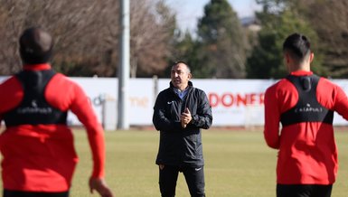 Kayserispor Teknik Direktörü Recep Uçar'dan Fenerbahçe maçı öncesi iddialı sözler!