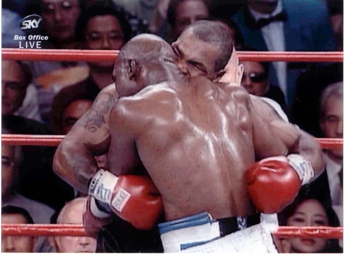 mike-tyson-kimdir-kac-yasinda-boyu-kilosu-kac-boksor-mike-tyson-kariyeri-1731653952385.jpeg
