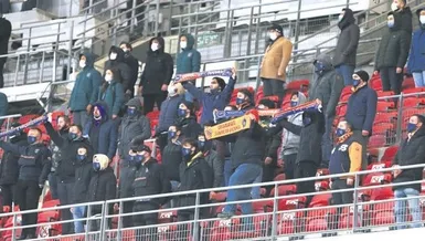 Dev maçı 200 kişi izledi