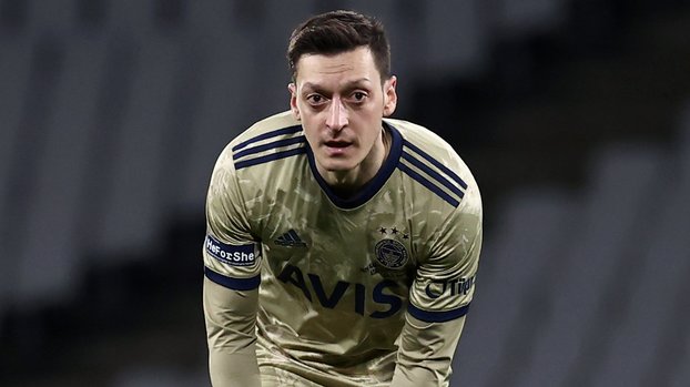 Fenerbahçe transfer bombası için Mesut Özil'i devreye soktu! Burada herkes seni bekliyor #