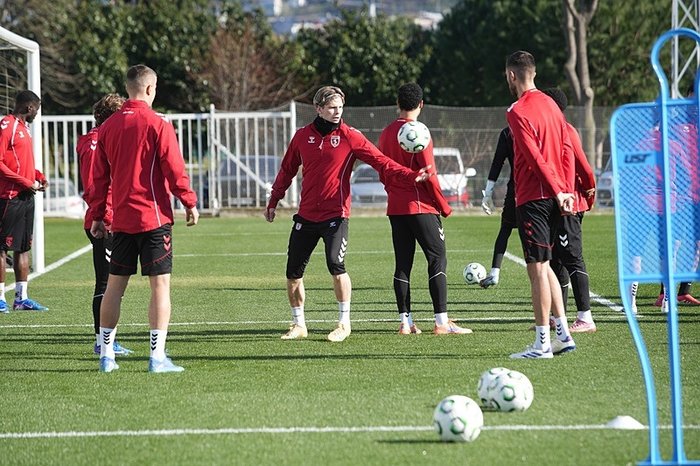 samsunspor-rayo-vallecano-canli-izle-ne-zaman-saat-kacta-hangi-kanalda-1773314653196.jpeg Samsunspor-Rayo Vallecano maçı detayları!