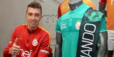 Muslera beklemede