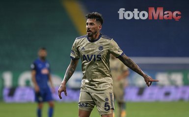 Fenerbahçe’de Jose Sosa’ya ciddi uyarı! Emre Belözoğlu o fikre sıcak bakıyor