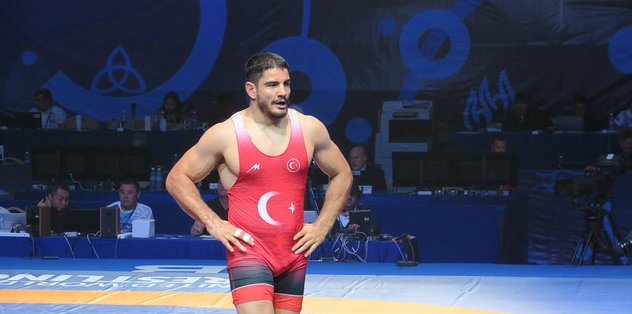 Milli güreşçi Taha Akgül finalde