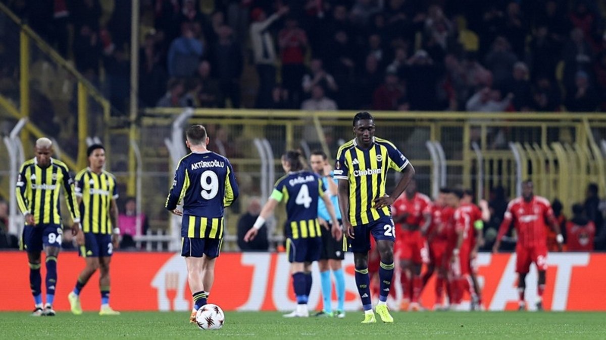 Fenerbahçe sahasında Nottingham Forest'a kaybetti! (İŞTE MAÇIN ÖZETİ)