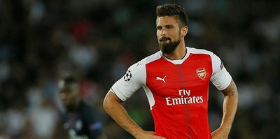 Giroud gemileri yaktı