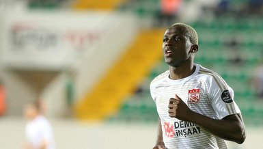 Arouna Kone 1 yıl daha Sivasspor'da!