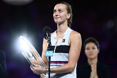 Avustralya Açık’ta Kvitova’yı finalde yenen Naomi Osaka şampiyon oldu