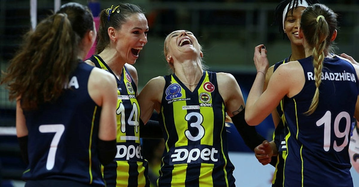 Fenerbahce Opet Final Icin Sahaya Cikiyor Son Dakika Voleybol Haberleri Fotomac