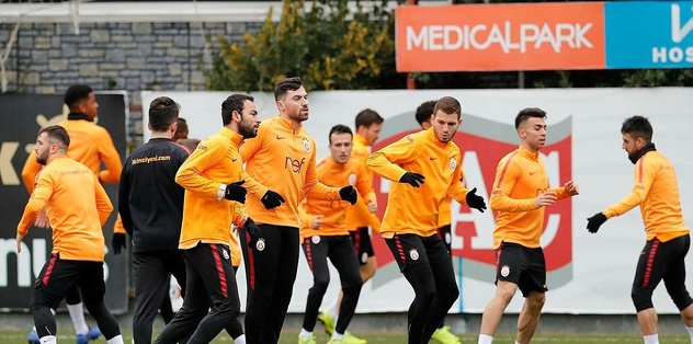 Galatasaray Goztepe Maci Icin Izmir E Gitti Son Dakika Galatasaray Haberleri Fotomac