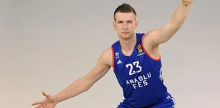 Anadolu Efes, Omic’i kiraladı