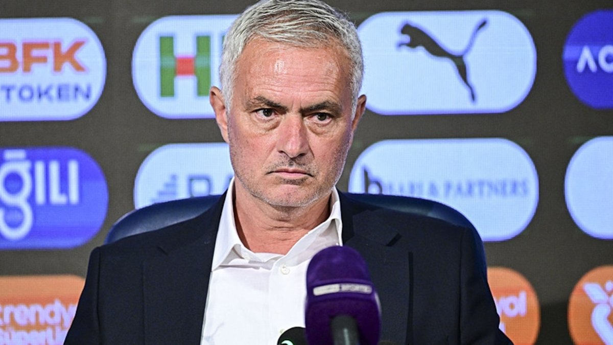 Mourinho Fenerbahçe’den ayrılıyor mu? Premier Lig’e geri dönüş kapıda Mourinho Fenerbahçe’den ayrılıyor mu? Premier Lig’e geri dönüş kapıda