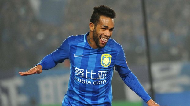 Beşiktaş'ın gündemindeki Alex Teixeira parlıyor! Her pozisyonda oynuyor (BJK spor haberi)