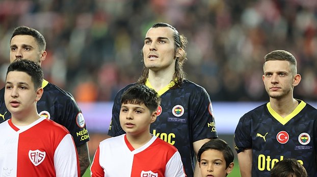 TRANSFER HABERİ: Fenerbahçe'den Çağlar Söyüncü kararı! Bonservisi alınacak mı?