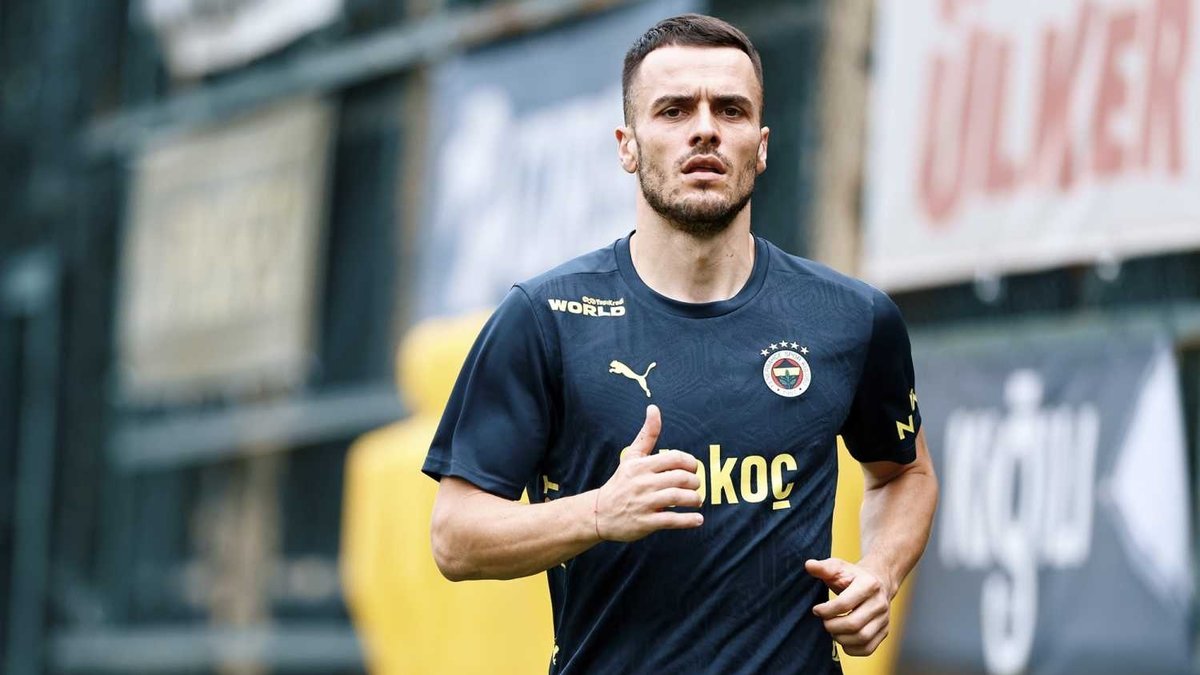 TRANSFER HABERİ | Fenerbahçe'de sol bek hareketliliği! Filip Kostic yolcu