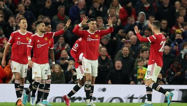 Manchester United struggle to restore former glory