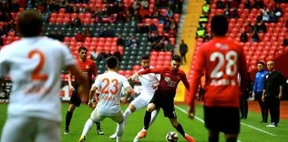 Adana şov yaptı