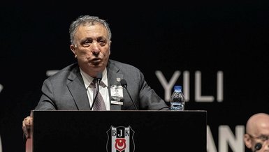 Beşiktaş Başkanı Ahmet Nur Çebi kulüp üyesiyle tartışma yaşadı