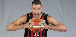 Jeff Ayres ribaunt kralı