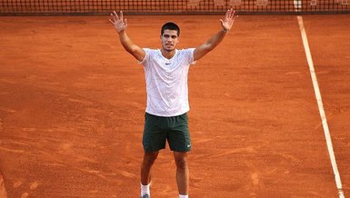 Madrid Açık'ta Carlos Alcaraz Rafael Nadal'ı saf dışı bıraktı!
