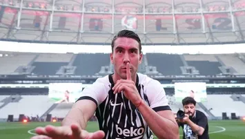 Beşiktaş Vlahovic'in lisansını çıkardı!