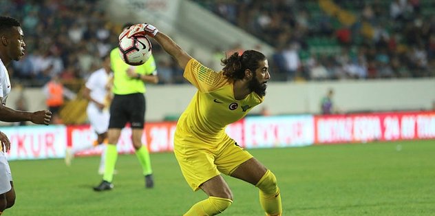 Akhisarspor’da kaleci Fatih Öztürk’e af geldi