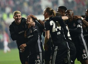 Beşiktaş Vodafone Park'ta Bursaspor'u konuk ediyor! İşte Kartal'ın 11'i...