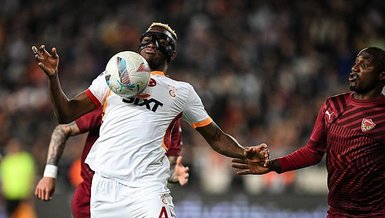 Victor Osimhen yalnız kalıyor